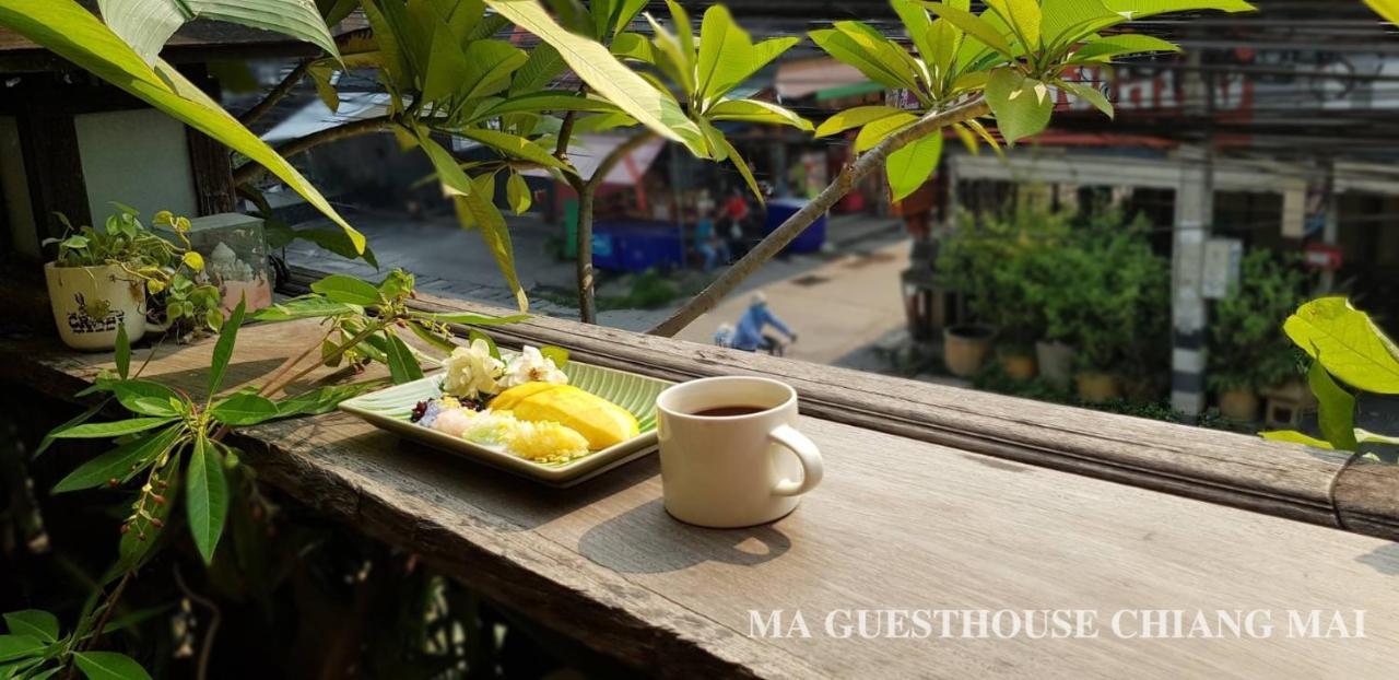 Ma Guesthouse Чиангмай Екстериор снимка