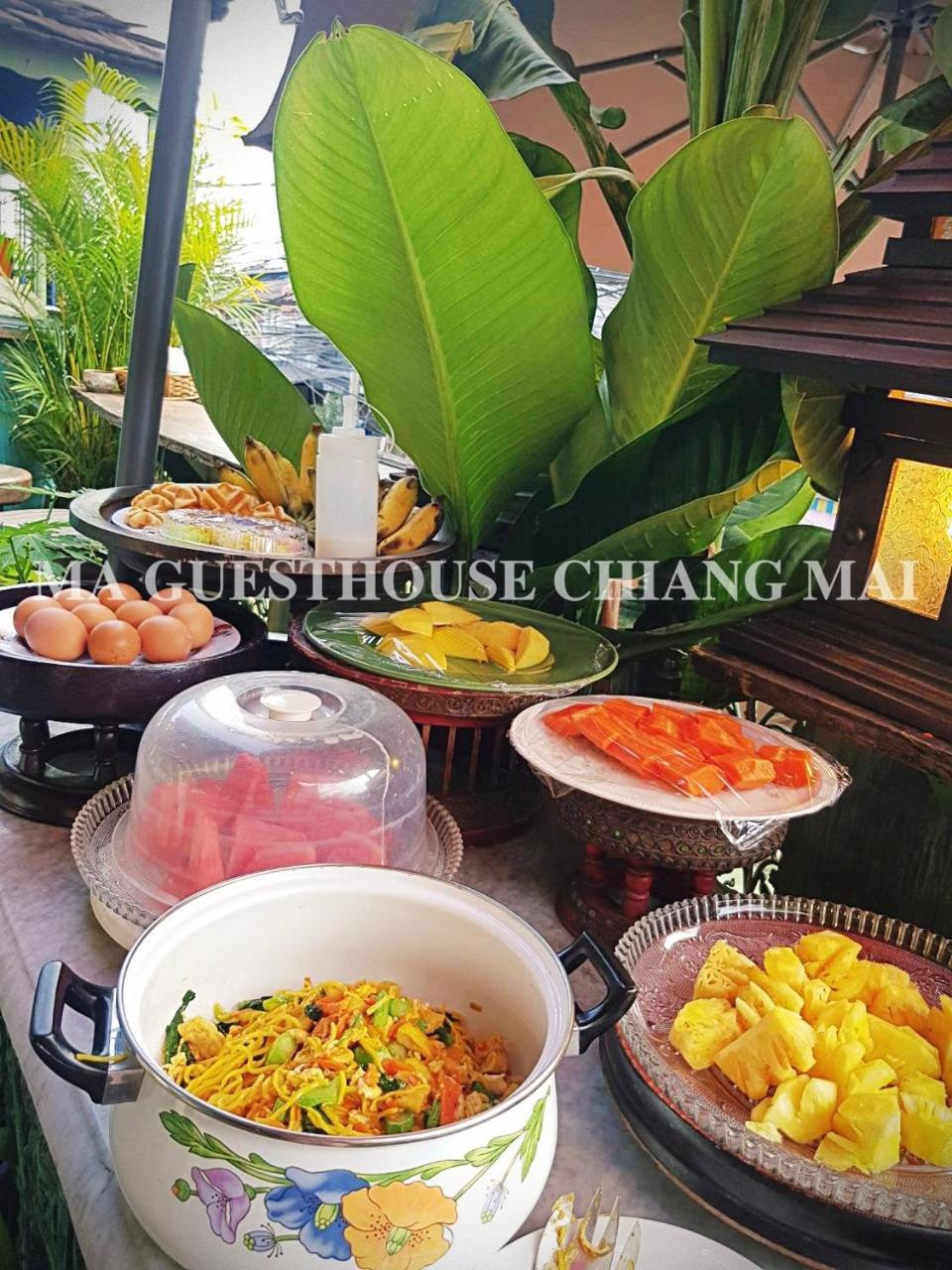 Ma Guesthouse Чиангмай Екстериор снимка